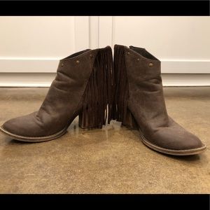JellyPop Fringe Booties/Size 8/Gray
